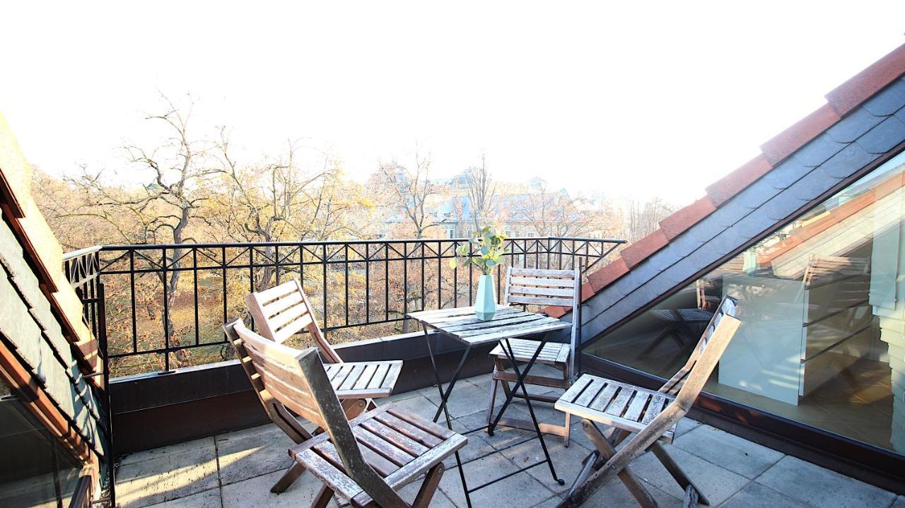 Idyllic Setting In Center - Bright & Modern Appartement